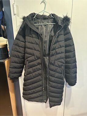 Express Black Quilted Hooded Puffer Coat with Faux Fur Trim